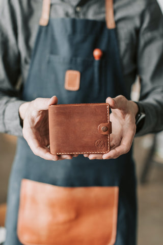 Mastering the Art of Identifying Genuine Leather Wallets