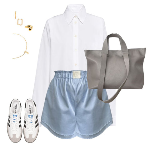 biała damska koszula oversize typu boyfriend - mini szorty niebieskie - - skórzana torebka brązowa - biżuteria ze stali szlachetniej modna stylizacja na lato 2024