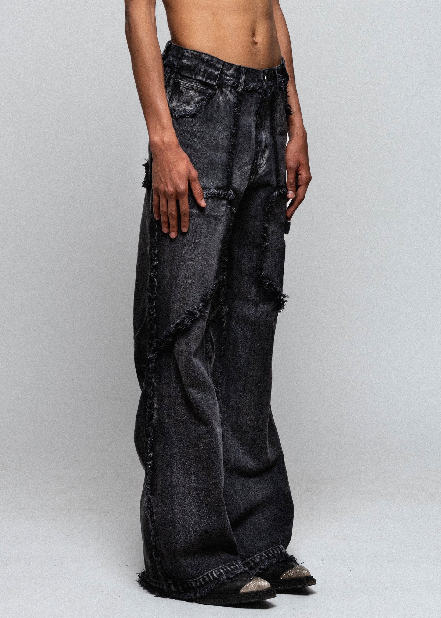 NO/FAITH STUDIOS FLARED DENIM 004 | www.carmenundmelanie.at