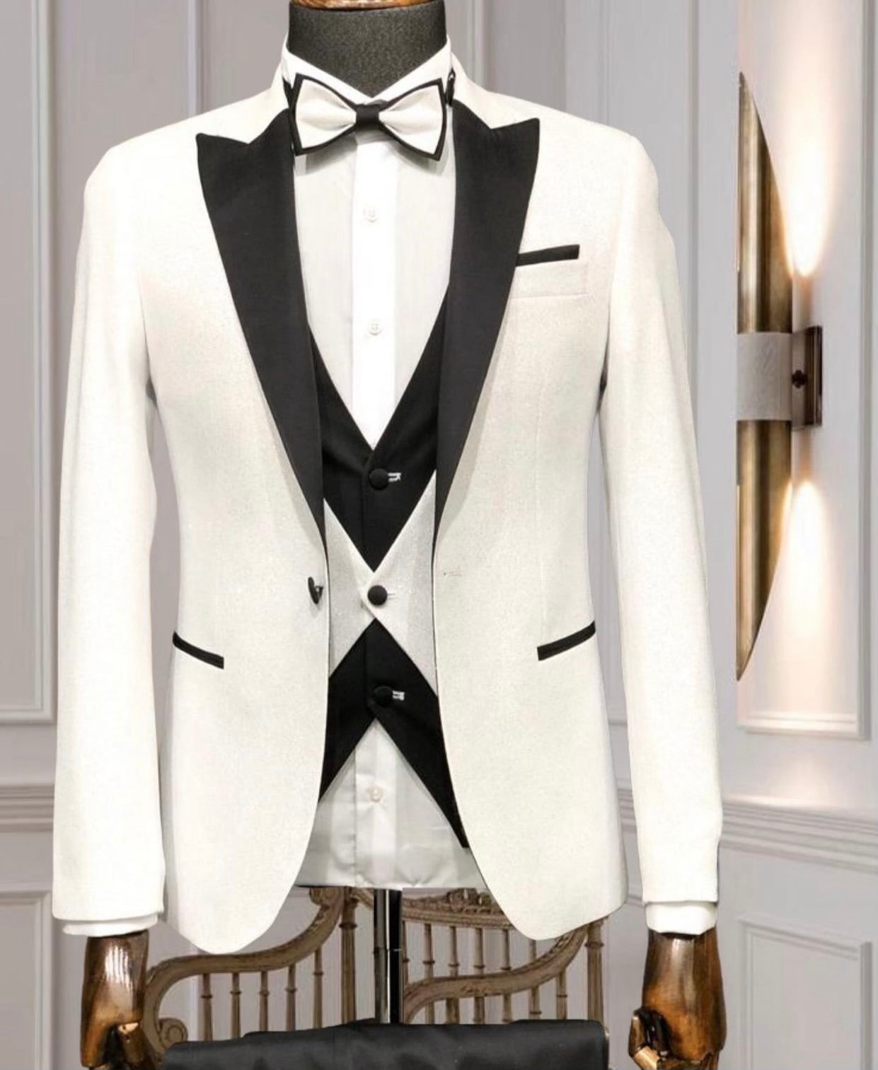 White Sparkling Tuxedo – Sufficient Classic