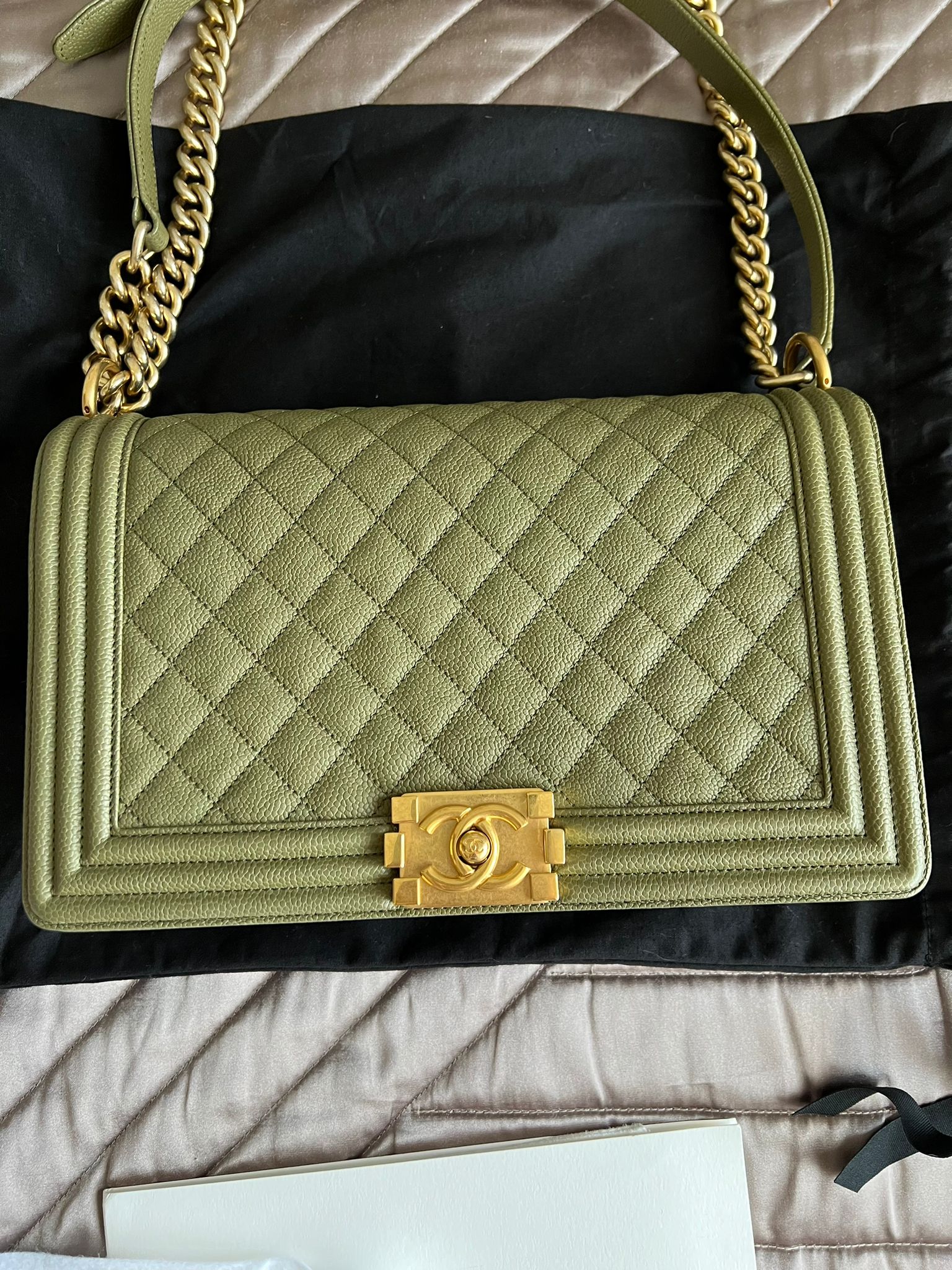 Chanel series 23 Khaki Green Caviar Aged GHW Old Medium Boy Bag –  Globalluxcloset