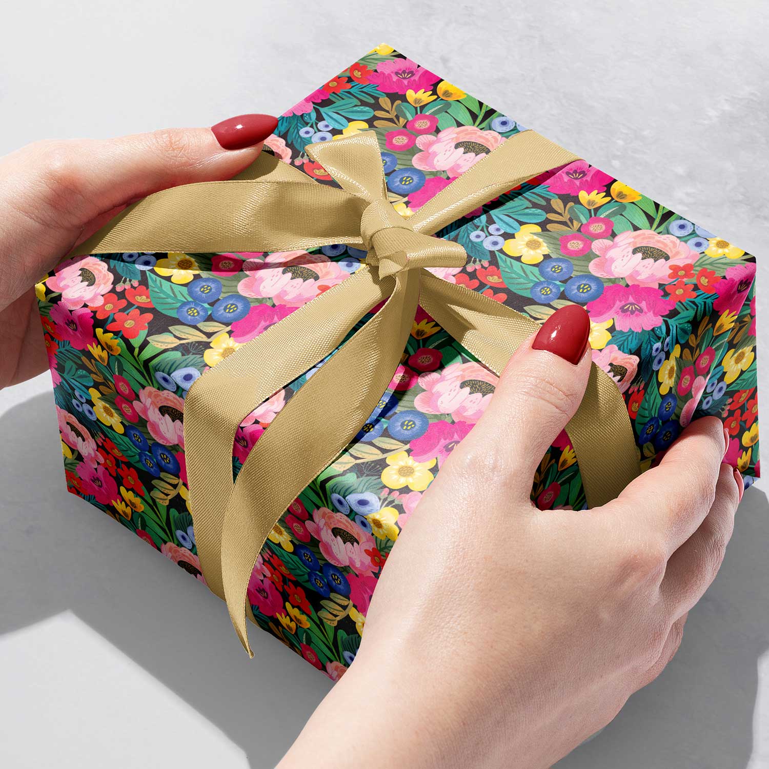 Floral pattern birthday gift wrapping paper – Fiesta