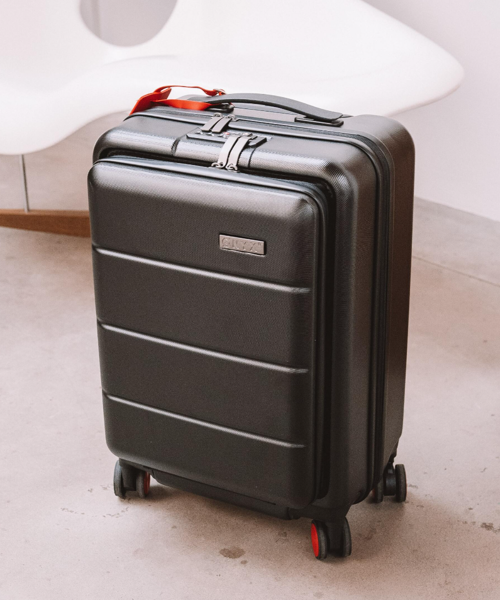 Illusie lichtgewicht Scheermes Handbagage Koffer 35L - Laptopvak - Zwart | ONYX Journey – Onyx