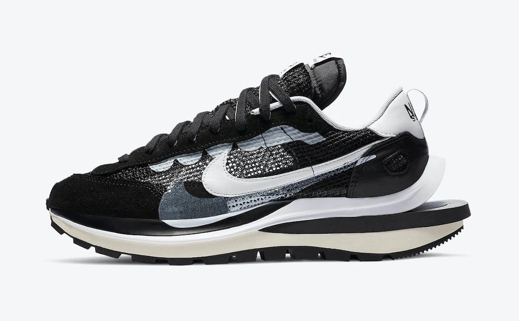 sacai x nike vaporwaffle black and white