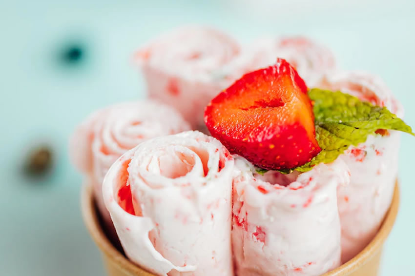 What's the deal with rolled ice cream? We explain this Instagram