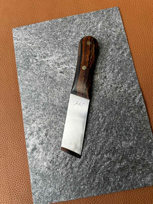 A quality skiving knife on quality leather is a great experience