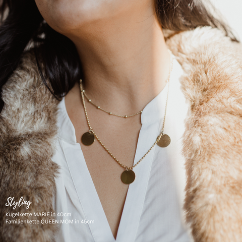 Familienkette Gold im Layering Look