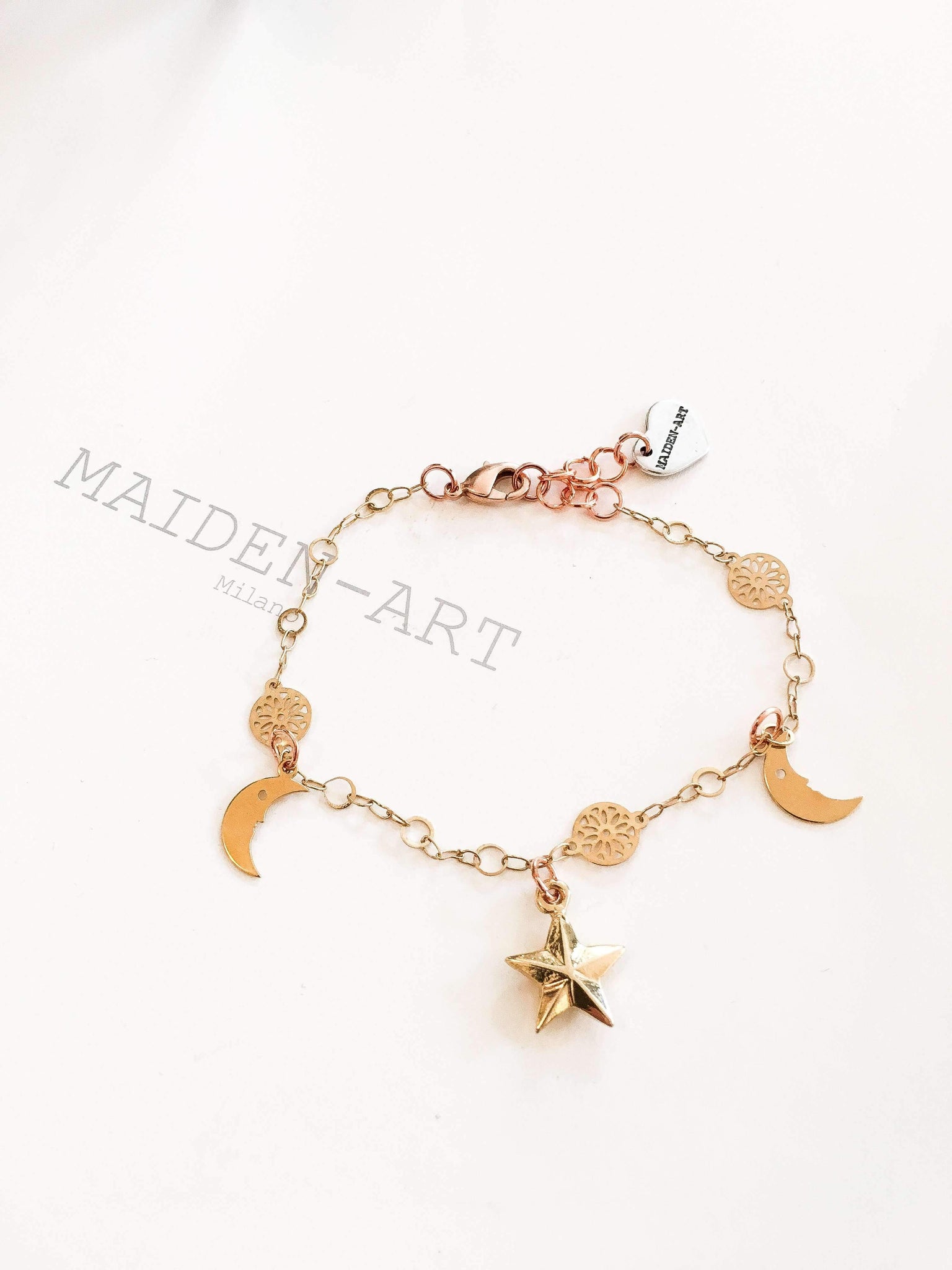 Gold Star Bracelet, Charm Bracelets, Bracelets for Women. - curvyluxeshop.com