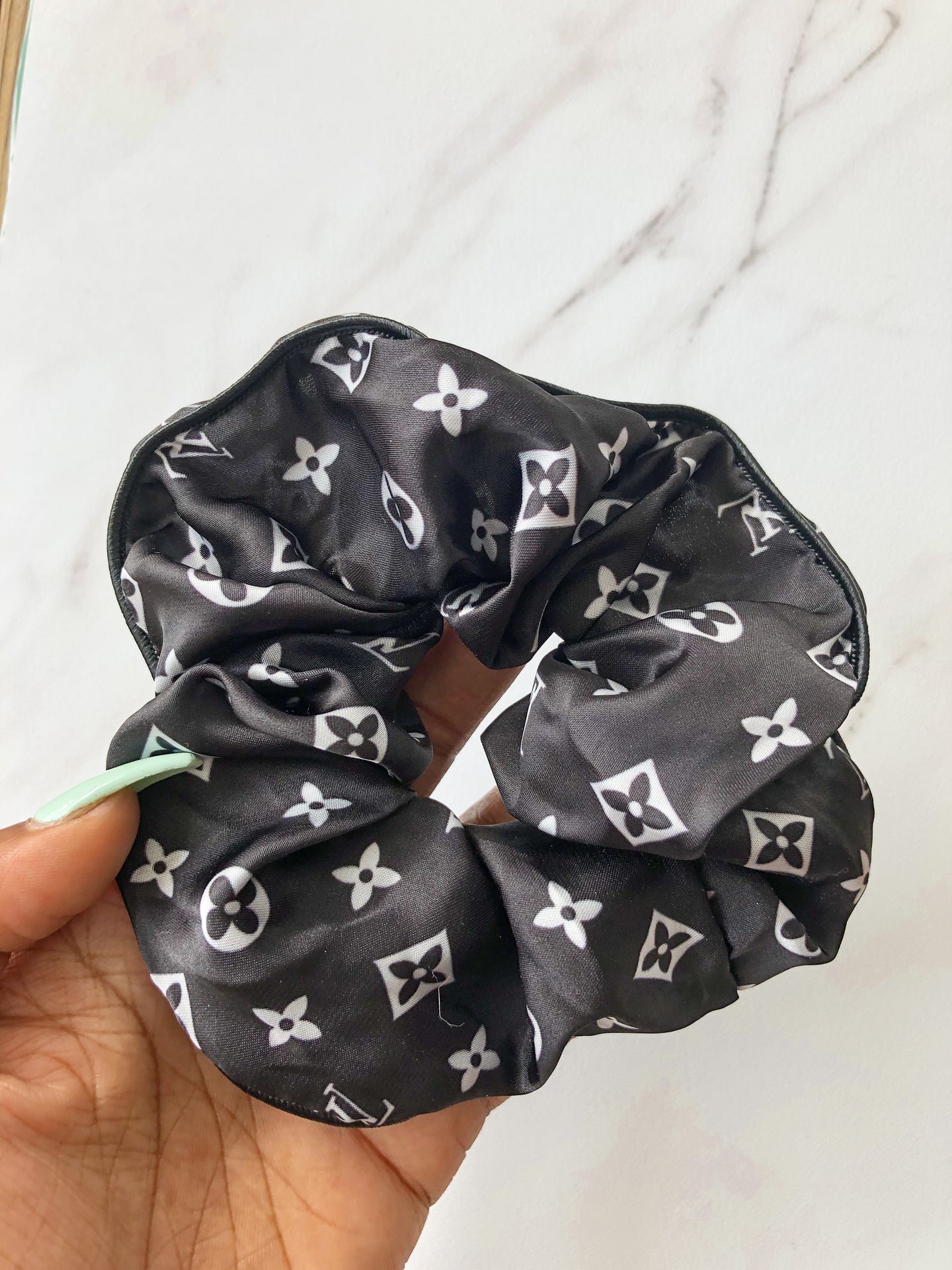 lv scrunchie price