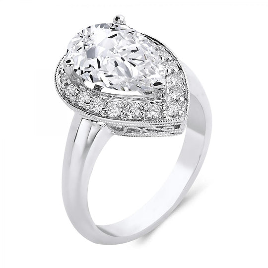 Pear-shaped-white-gold-engagement ring