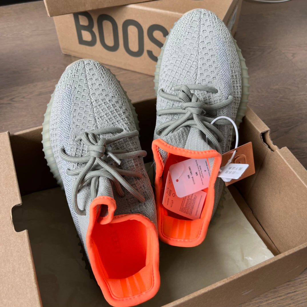 Luxuryfactory1 Adidas Yeezy Boost 350 V2 Sneakers Shoes