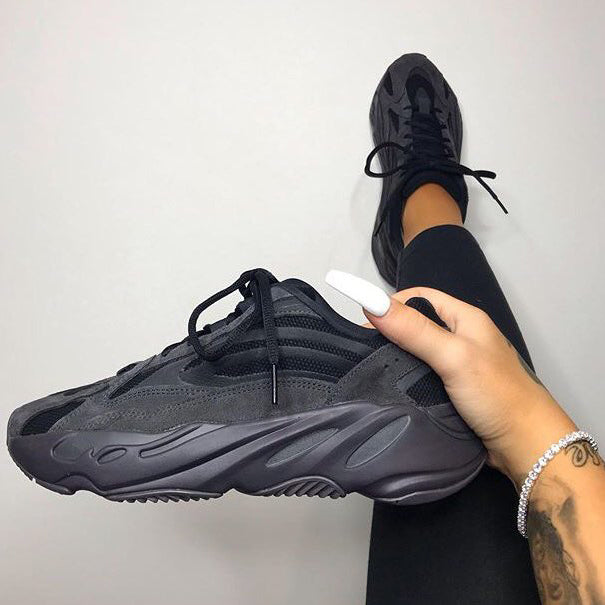 Adidas Yeezy 700 Vanta Sneaker