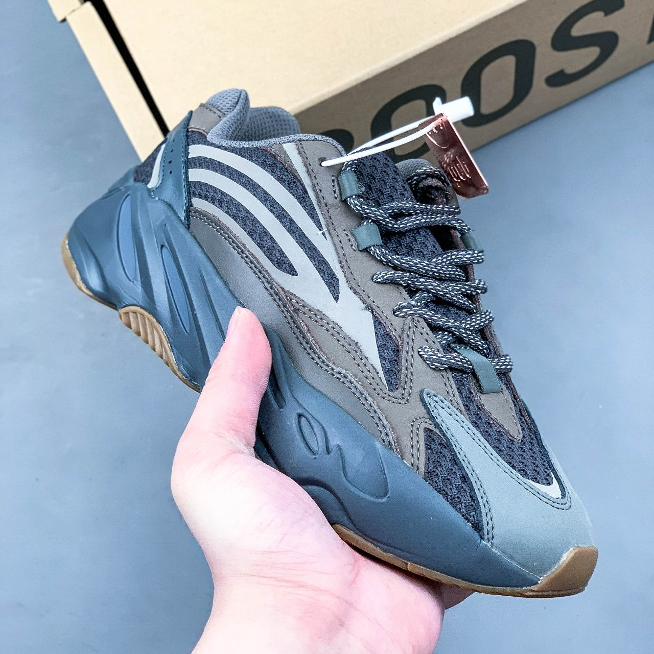 Adidas Yeezy Boost 700 v2 Men's and Women's Sneakers Sho
