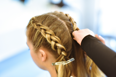 learning how to braid hair