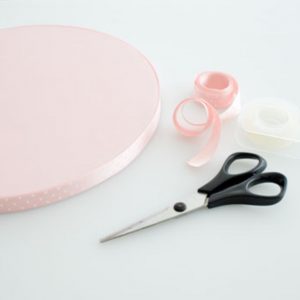 how to decorate cake boards