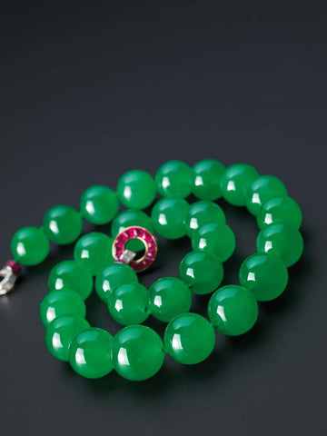 The Hutton-Mdivani Jadeite Necklace: An Emerald in Barbara Hutton's Co ...