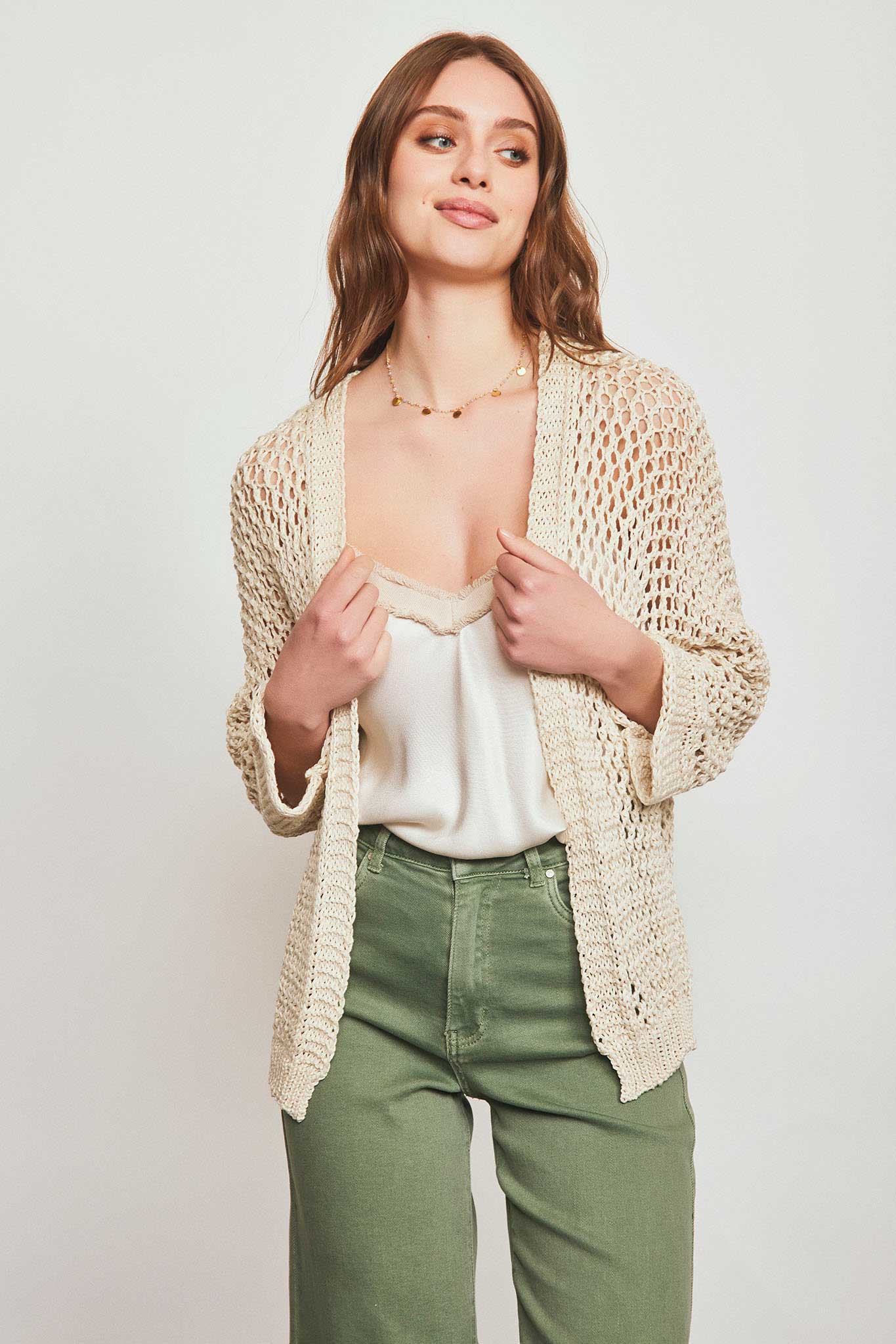 Chaqueta calada beige | bonito – Algo Bonito