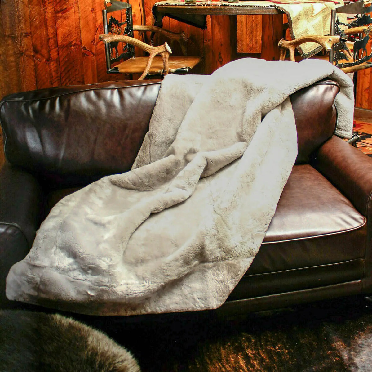 Real Black Beaver Fur Blanket – True North Furs