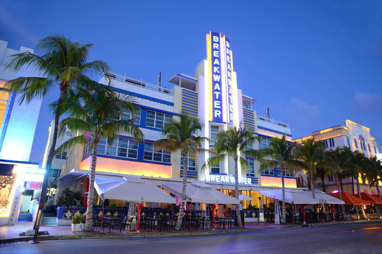 Hotel Breakwater South Beach