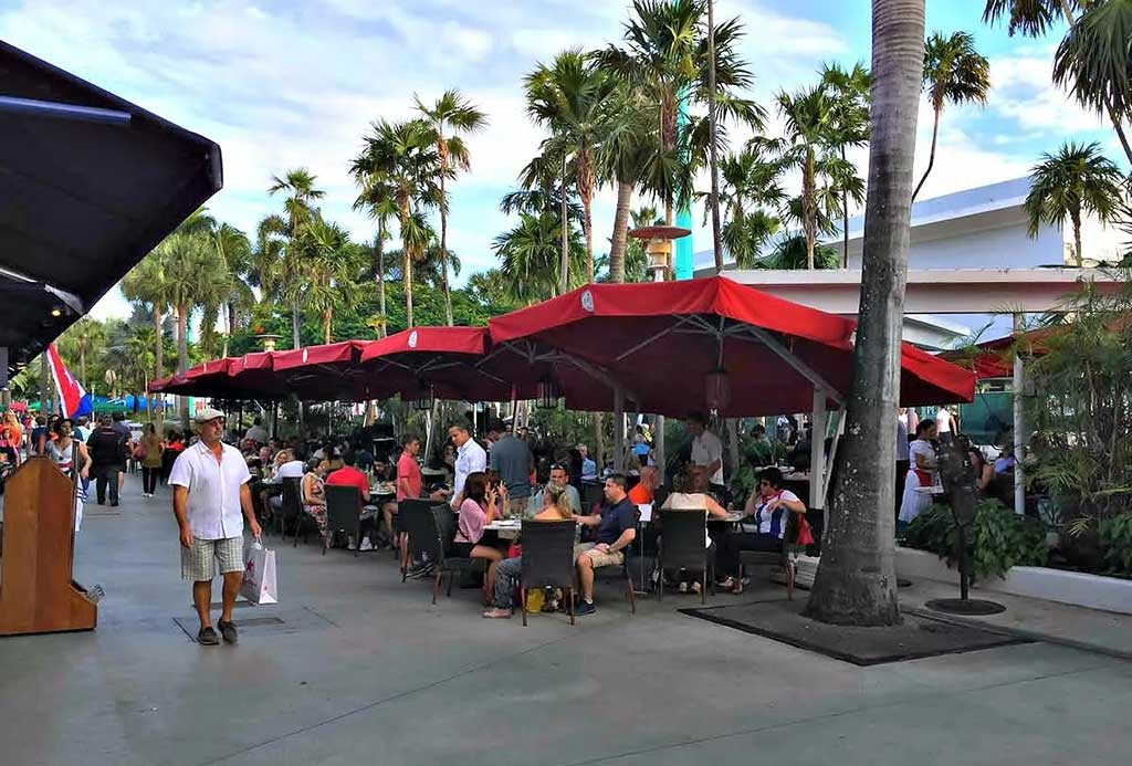 Enjoy outdoor dining and an al fresco experience on Lincoln Road Mall