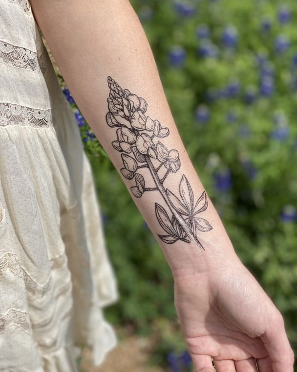 Pin by Marija on Tattoos  Snapdragon flowers Flower tattoo shoulder  Black ink tattoos