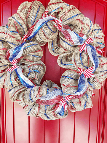 Ribbon-Pattern Mesh Wreath