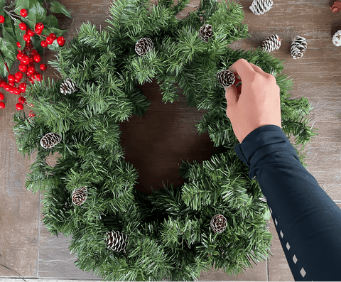 How to make a lighted wreath