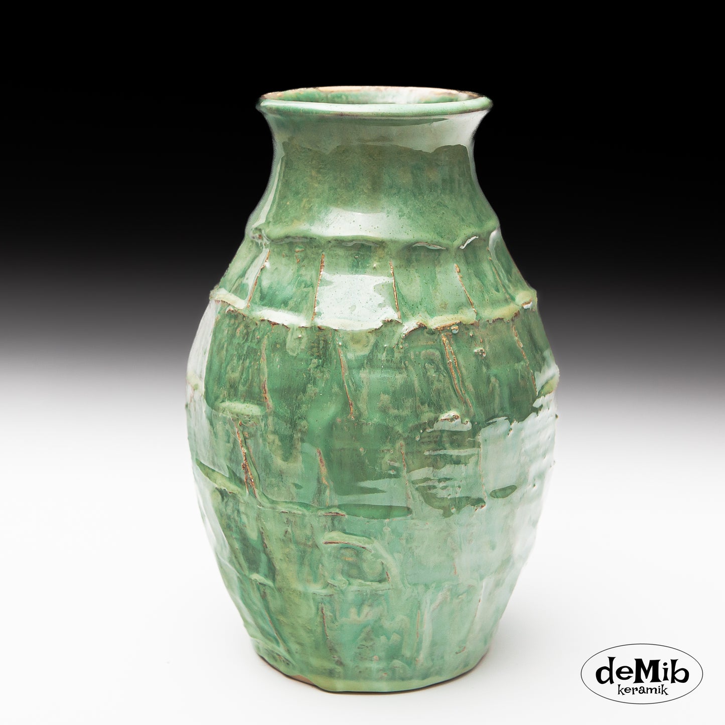 Green Carved Stoneware Vase (27 cm)