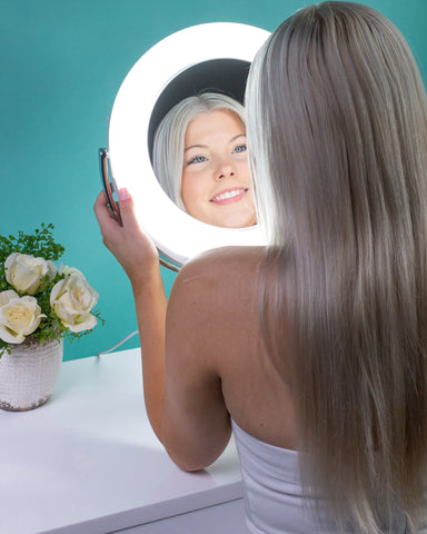 Ilios-lighting-best-mirror-for-makeup-application.jpg