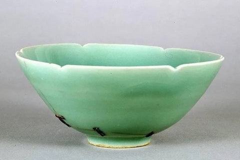 Song Dynasty celadon cup with leech nail repair, Tokyo National Museum