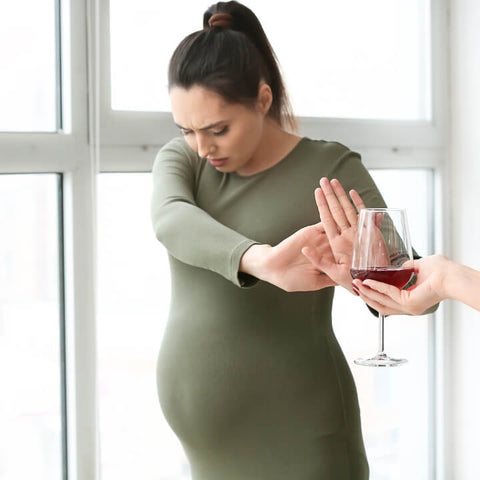 donna rifiuta di bere coca cola in gravidanza