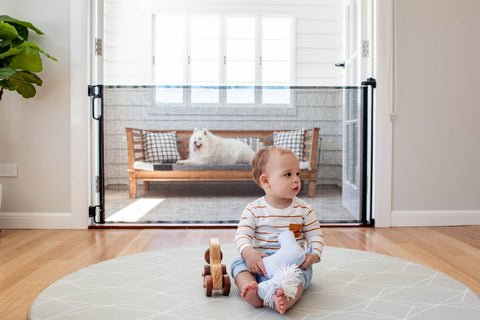 Perma Child Safety Retractable Gate 