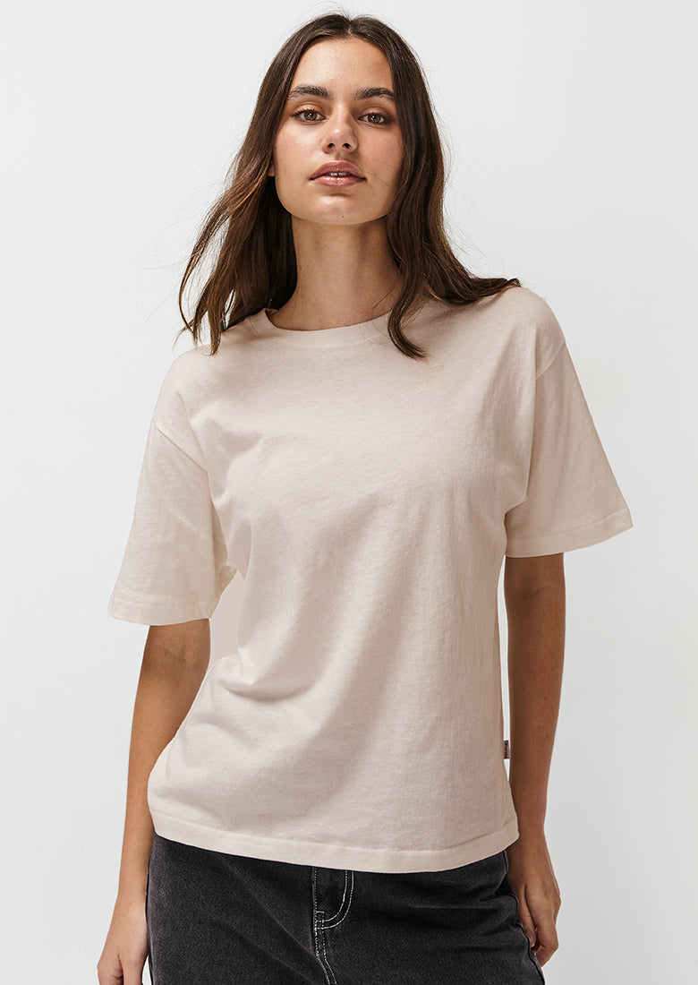 Basic Billie Tee | Ghanda Clothing