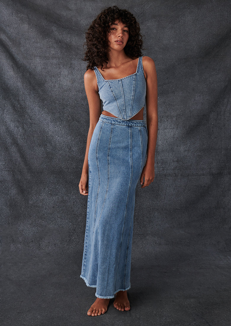 Gorgeous In Every Size 💙⁠ 1. My Type Of Skirt Set ⁠ 2. Lani Denim Corset  Top⁠ & Extreme Measures Non-Stretch Cargo Jean⁠ ⁠