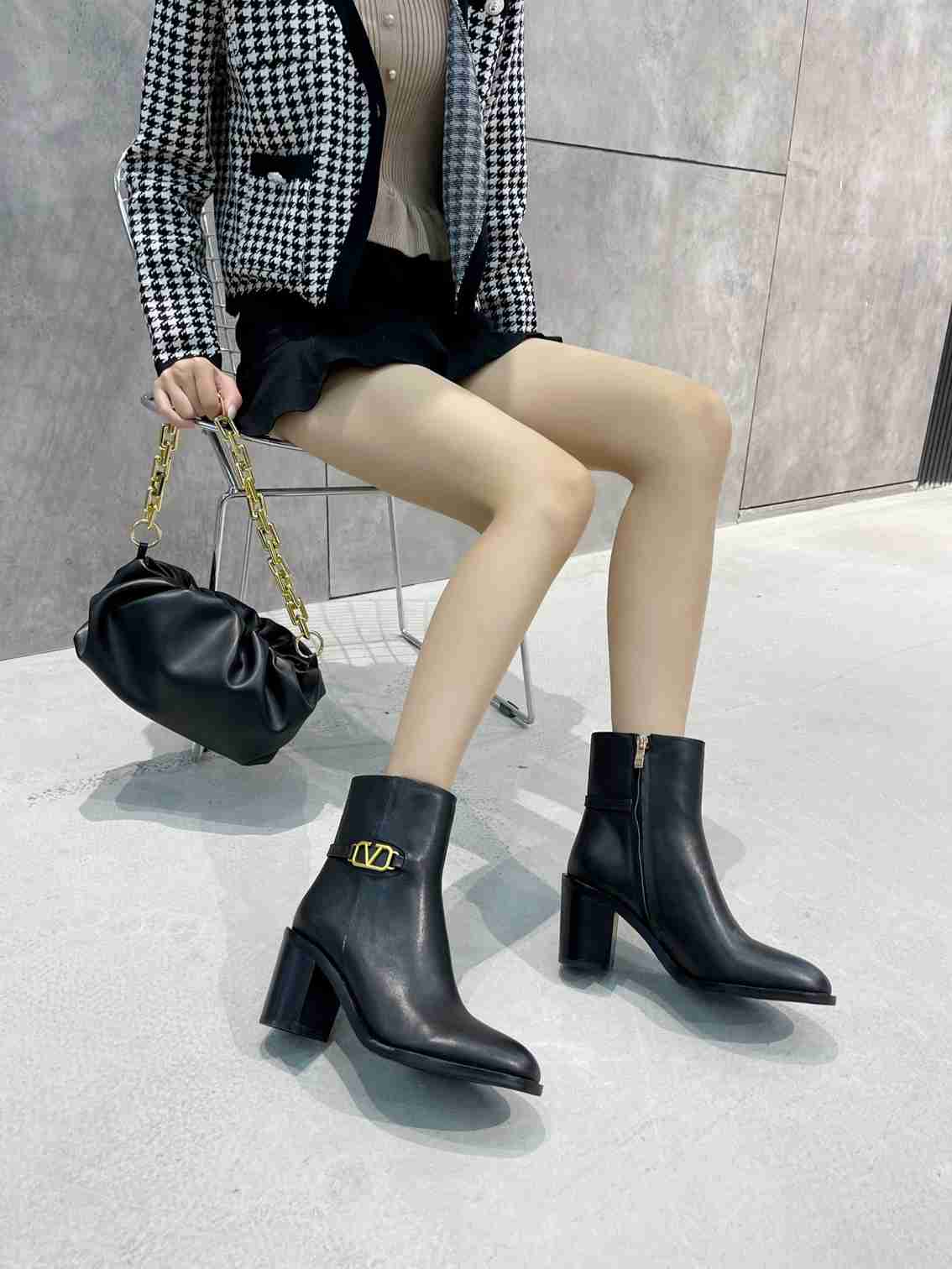 Valentino Fashion Women Casual Boots Shoes 07