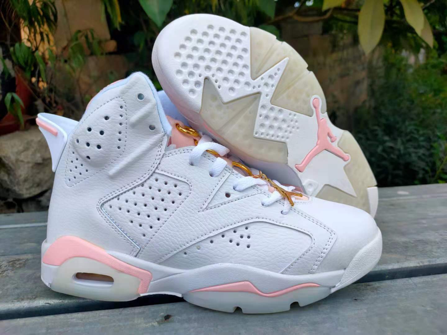 Air Jordan 6 Retro White Pink