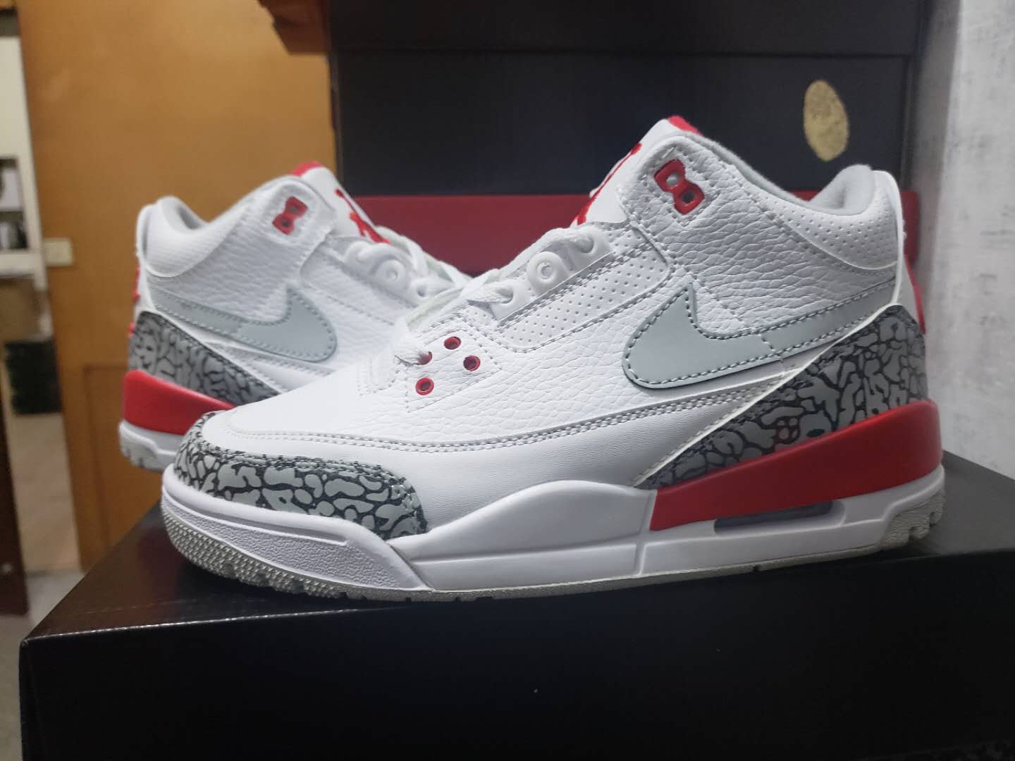 Air Jordan 3 Retro White/Red Sneaker Shoes