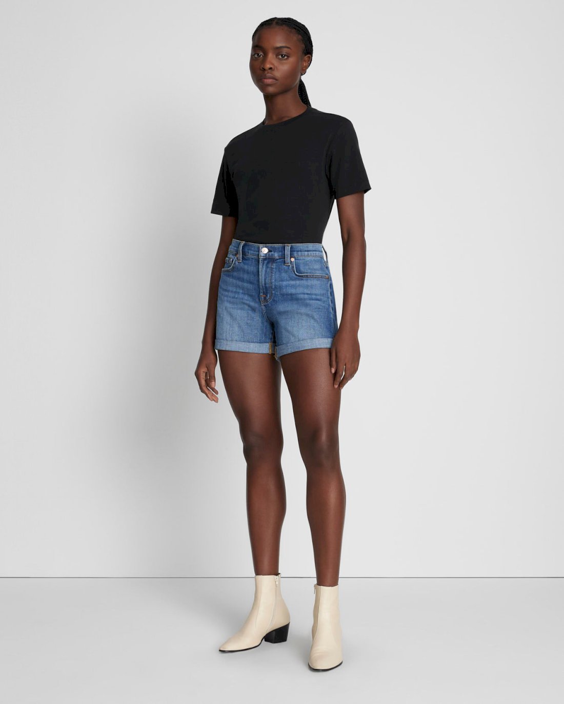 Women's Designer Denim Shorts & Skirts | 7 For All Mankind