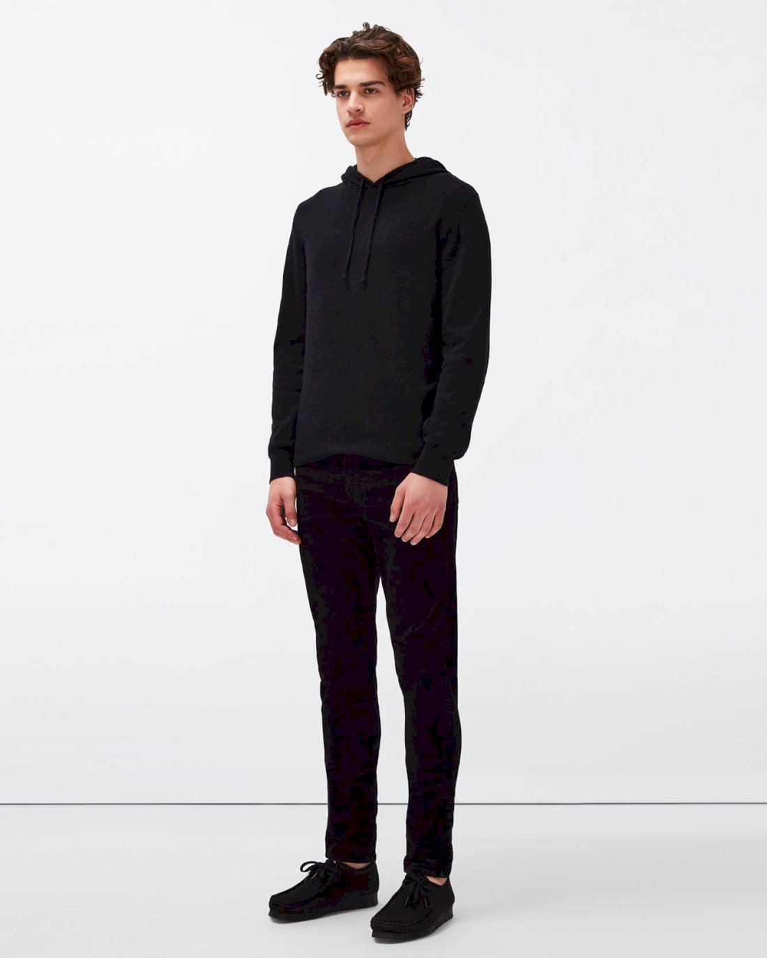 Slimmy Tapered Corduroy in Black | 7 For All Mankind
