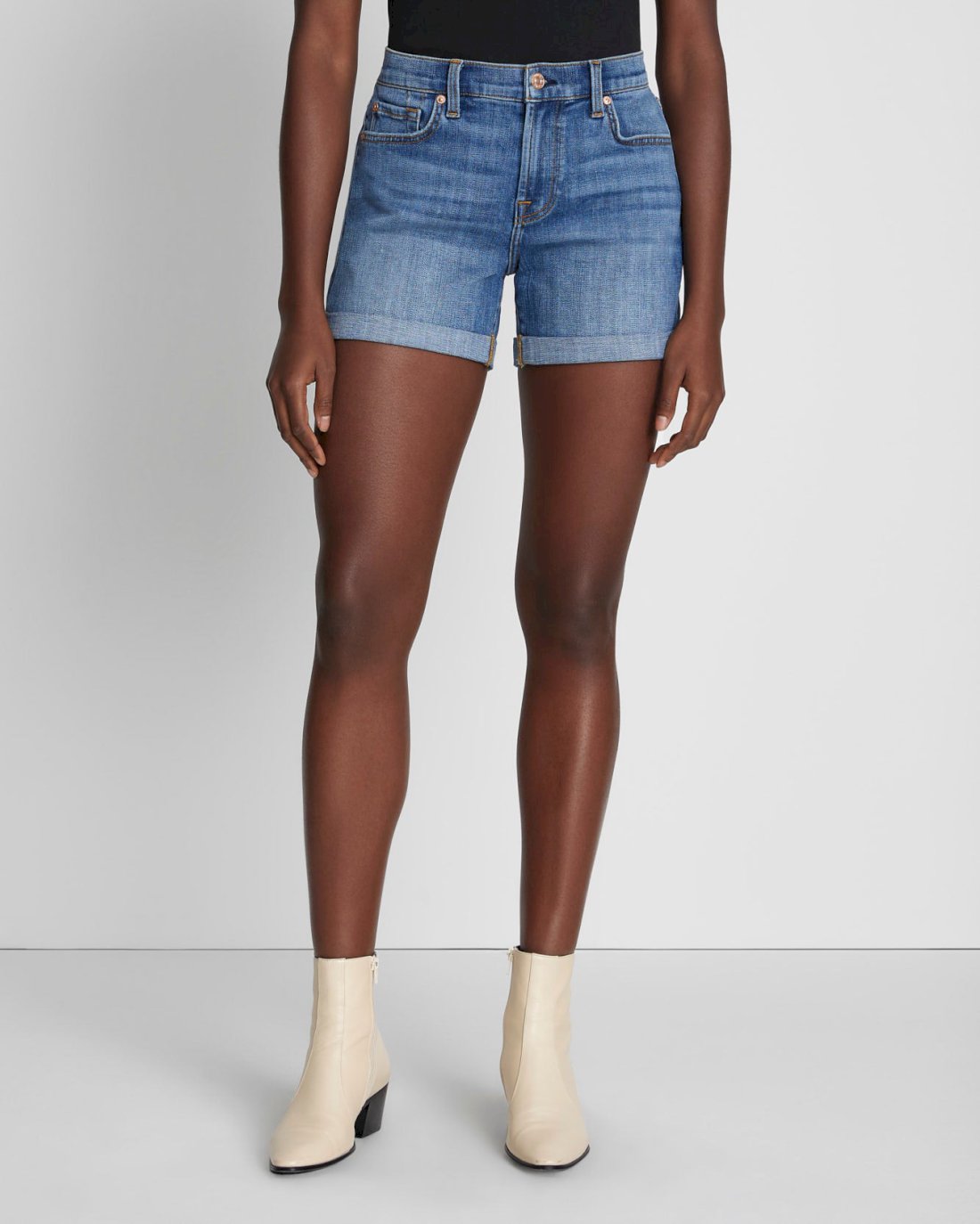 Women's Designer Denim Shorts & Skirts | 7 For All Mankind