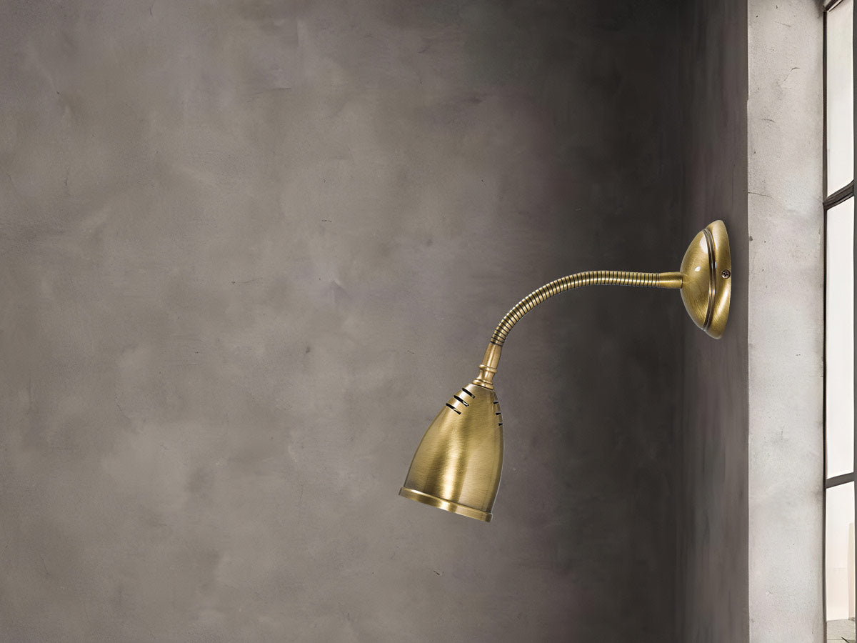 Flexible brass wall light in retro style Stockholm