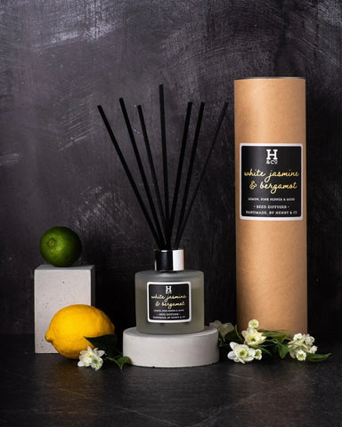 WHITE JASMINE & BERGAMOT REED DIFFUSER