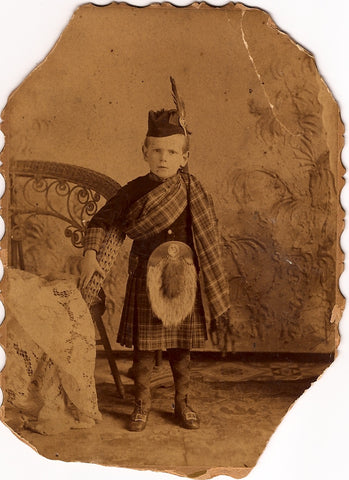 my grandfather in Scottish regalia sometime a little before 1900