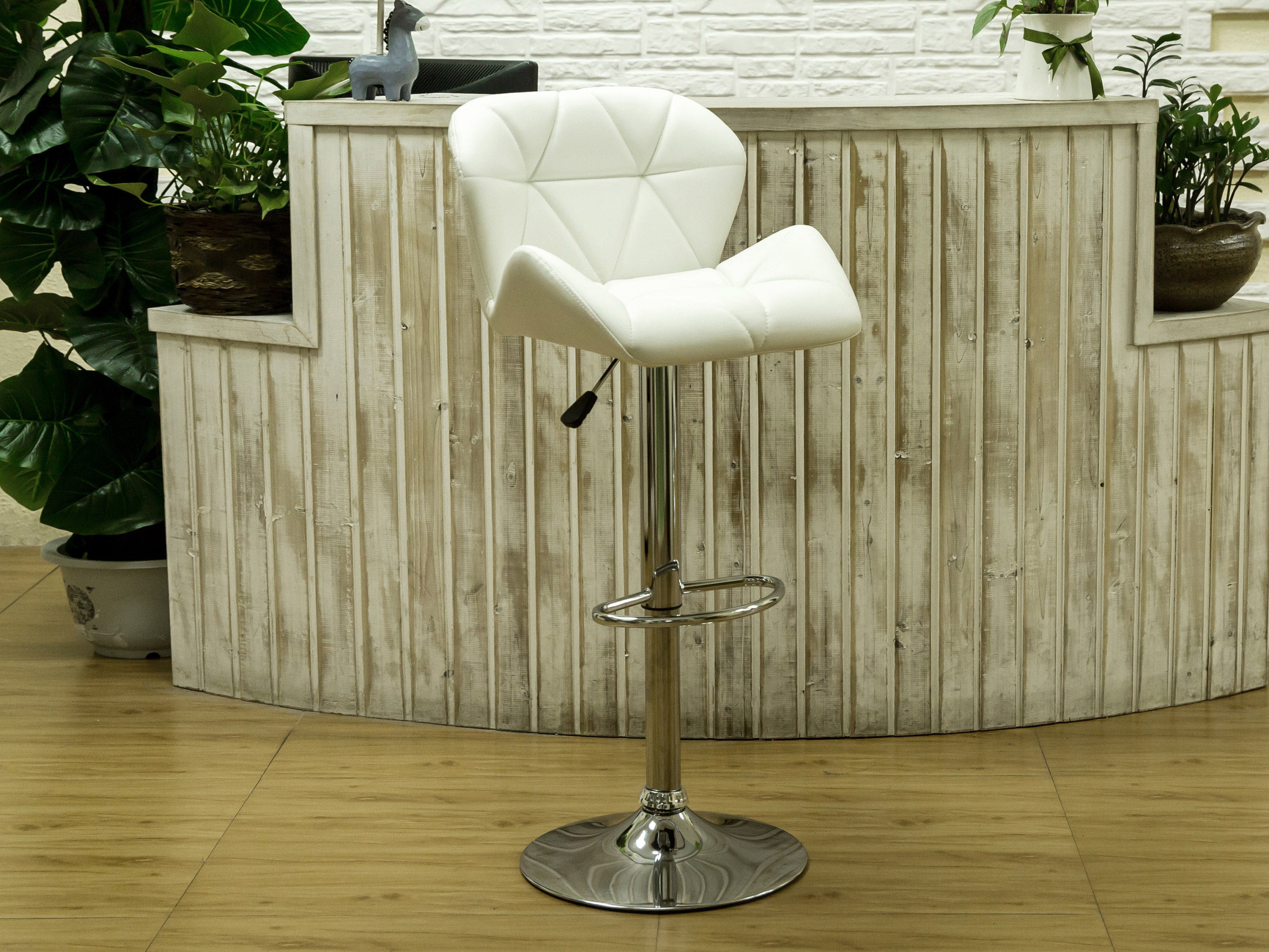 HHC2201 (White) Bucket Seat Barstool.