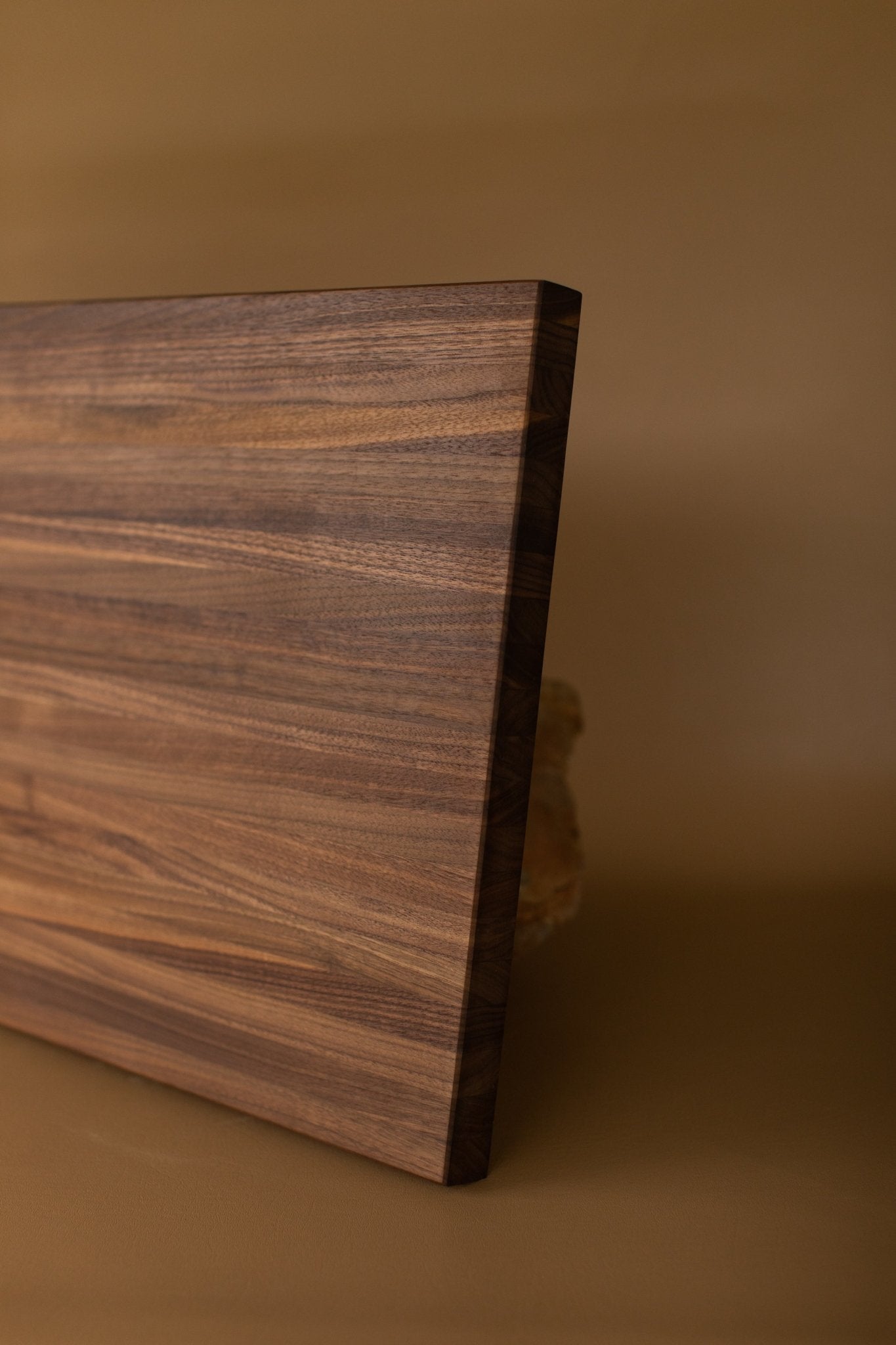 MKC CUTTING BOARD - DARK WOOD FINISH