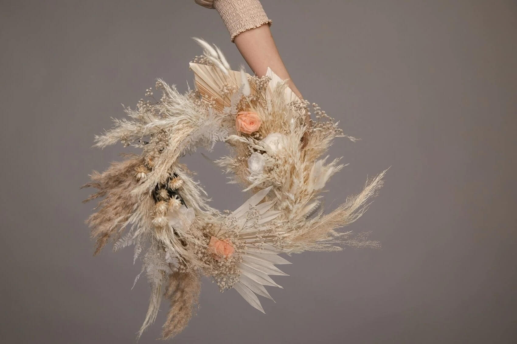 Pampas grass and roses dried flower wreath by Hidden Botanics.