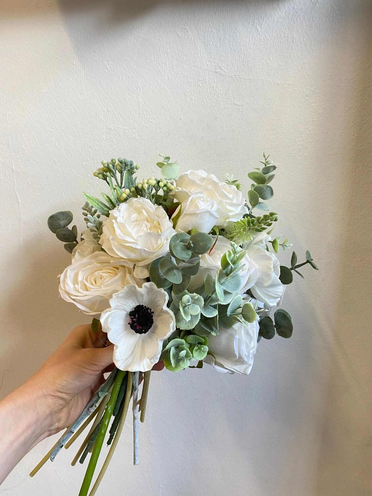 White peonies and roses, vintage wedding flowers from Hidden Botanics.