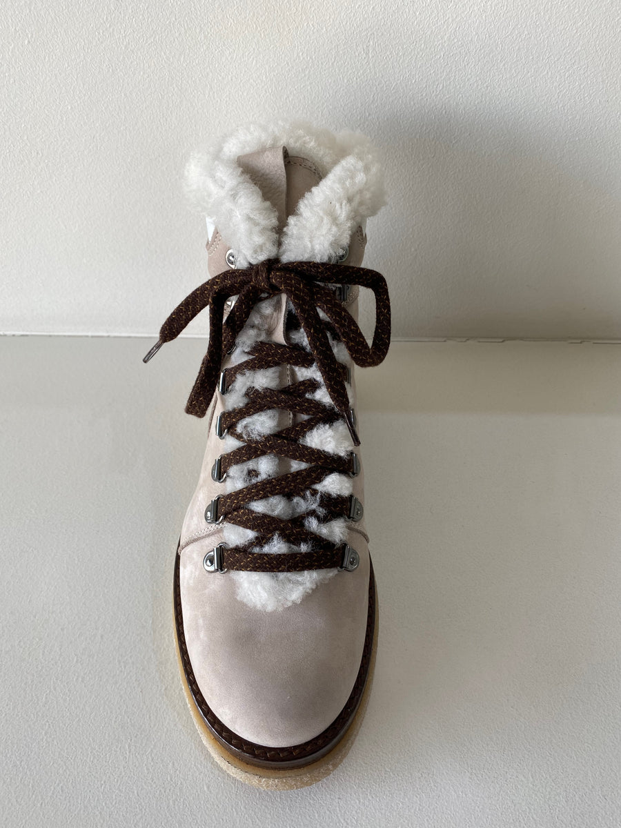 Beige Nubuck Tramping Boot – Paire Shoes Taupo