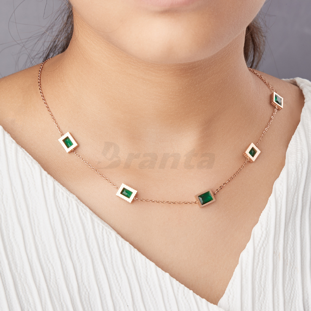Contemporary Gold and Emerald Necklace Set
