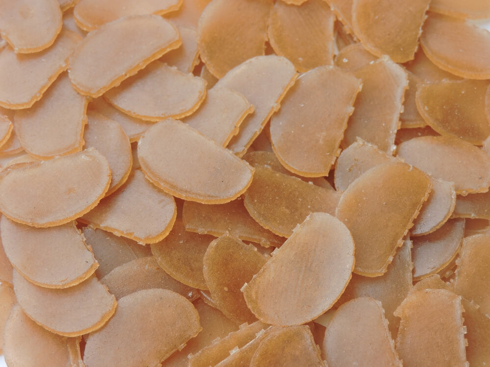 Raw prawn crackers